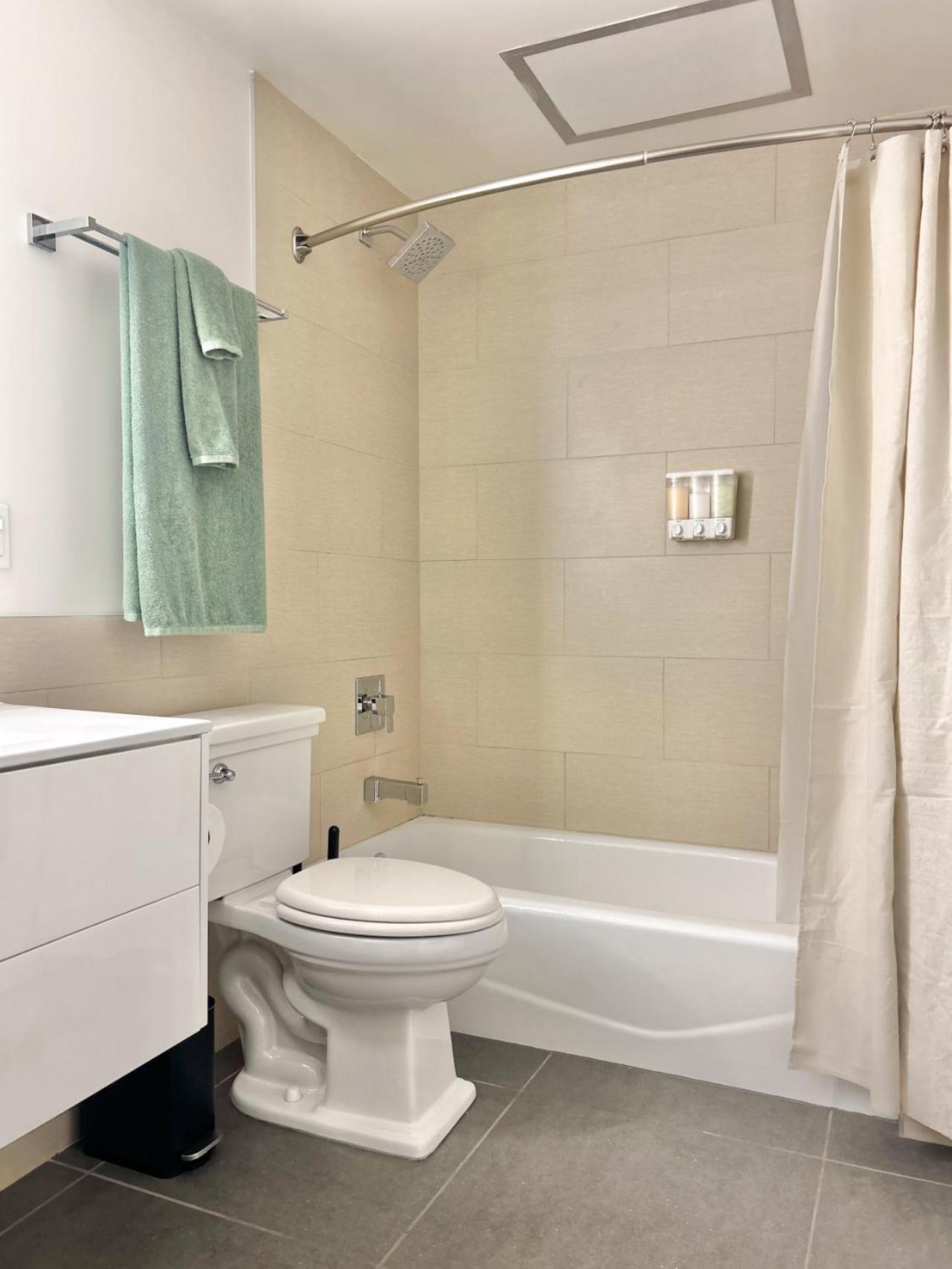 Industrial Style 2br Downtown La With Rooftop! Apartment Los Angeles